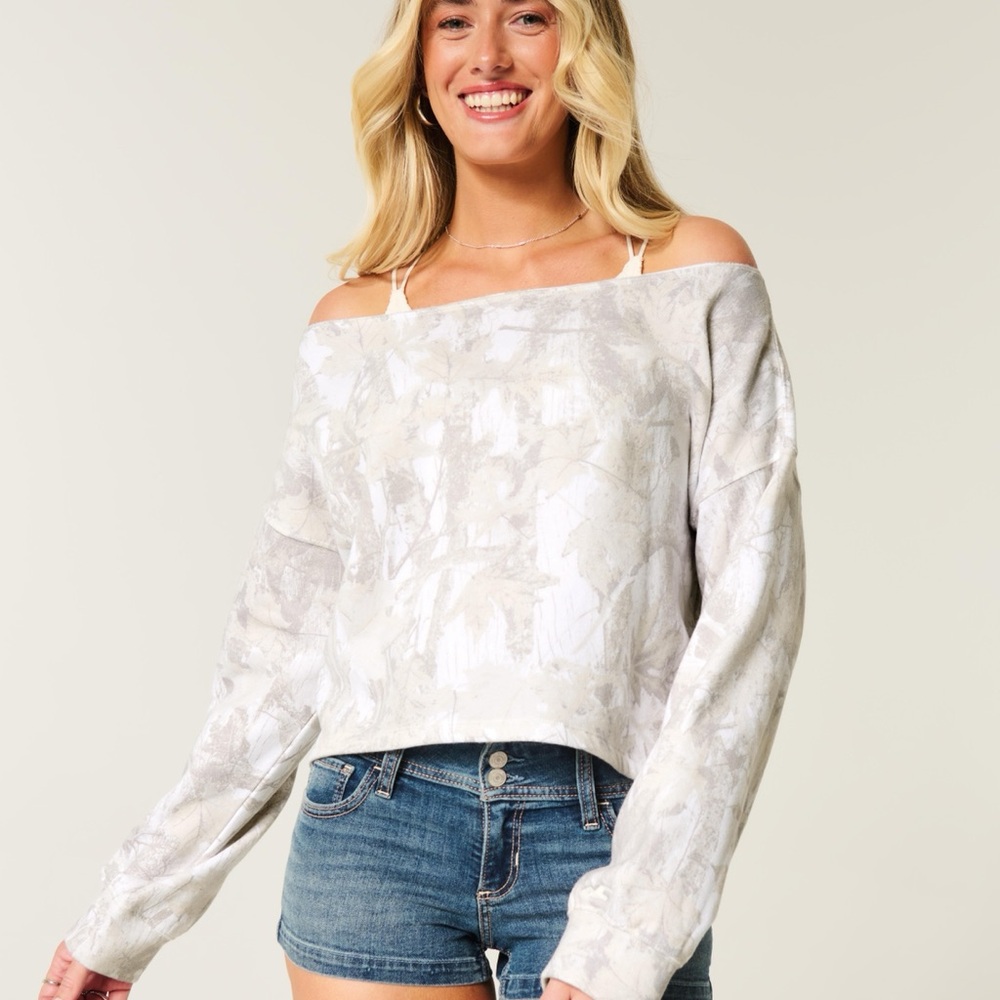 Off-Shoulder Gray Patterned Sweater
